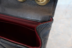 CHANEL/シャネル 中マトラッセシングルフラップチェーンショルダーバッグ ラムスキン ブラック/ゴールド金具 ショルダーバッグ 700040023