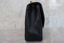 Load image into Gallery viewer, CHANEL CC mark chain shoulder bag Lambskin Black/Gold hadware Shoulder bag 600030024

