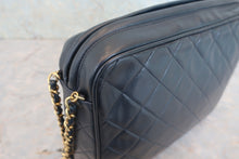 将图片加载到图库查看器，CHANEL/香奈儿 CF 流苏 链条 肩背包 羊皮 Navy/Gold hadware(藏蓝色/金色金属) 肩背包 800020188
