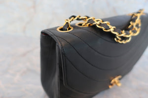 CHANEL CC mark chain shoulder bag Lambskin Black/Gold hadware Shoulder bag 600030024