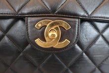 Load image into Gallery viewer, CHANEL Medium Matelasse single flap double chain shoulder bag Lambskin Black/Gold hadware Shoulder bag 800020161
