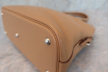 Load image into Gallery viewer, HERMES／BOLIDE 31 Clemence leather Tabac camel □L Engraving Shoulder bag 600070035
