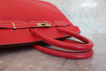 Load image into Gallery viewer, HERMES CANDY BIRKIN 35 Epsom leather Rouge casaque/Blue thalassa □O Engraving Hand bag 800070145
