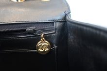 Load image into Gallery viewer, CHANEL Medium Matelasse single flap double chain shoulder bag Lambskin Black/Gold hadware Shoulder bag 800020161
