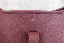 画像をギャラリービューアに読み込む, HERMES／エルメス エブリン3ＰＭ トリヨンクレマンス ボルドー A刻印 ショルダーバッグ 800070017

