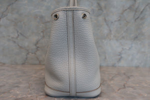 HERMES GARDEN PARTY TPM Negonda leather Pearl gray □Q刻印 Tote bag 600090220