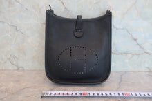 Load image into Gallery viewer, HERMES  EVELYNE TPM Epsom leather Black A Engraving Shoulder bag 800080040
