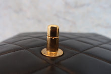 將圖片載入圖庫檢視器 CHANEL/シャネル 中マトラッセシングルフラップWチェーンショルダーバッグ ラムスキン ブラック/ゴールド金具 ショルダーバッグ 800020182
