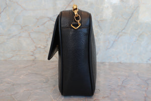 CHANEL/シャネル ココマークチェーンショルダーバッグ キャビアスキン ブラック/ゴールド金具 ショルダーバッグ 700080105
