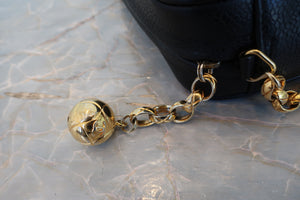 CHANEL/シャネル ココマークチェーンショルダーバッグ キャビアスキン ブラック/ゴールド金具 ショルダーバッグ 700080105