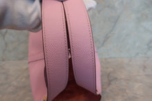 Load image into Gallery viewer, HERMES PICOTIN LOCK MM Tressage Epsom leather Mauve sylvestre/Rouge H/Jaune de naples D Engraving Hand bag 700100211
