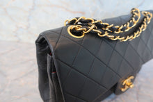 画像をギャラリービューアに読み込む, CHANEL/シャネル マトラッセWフラップWチェーンショルダーバッグ ラムスキン ブラック/ゴールド金具 ショルダーバッグ 700080083
