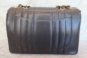 CHANEL/シャネル マドモアゼルチェーンショルダーバッグ ラムスキン ブラック/ゴールド金具 ショルダーバッグ 700080084