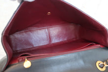 Load image into Gallery viewer, CHANEL Big Matelasse Single flap Chain shoulder bag Lambskin Black/Gold hadware Shoulder bag 600040116
