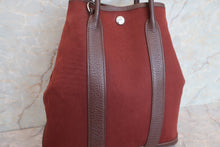 将图片加载到图库查看器，HERMES GARDEN FILE PM Toile officier/leather Brown/Navy □I刻印 Shoulder bag 600100189
