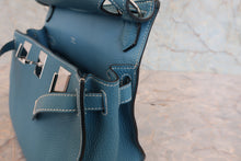 画像をギャラリービューアに読み込む, HERMES／エルメス ジプシエール28 トリヨンクレマンス ブルージーン □P刻印 ショルダーバッグ 700030056
