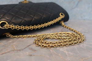 CHANEL/シャネル マトラッセWフラップWチェーンショルダーバッグ ラムスキン ネイビー/ゴールド金具 ショルダーバッグ 700070085