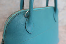 Load image into Gallery viewer, HERMES／BOLIDE 27 Chevre myzore goatskim Turquoise blue □I Engraving Shoulder bag 600080139
