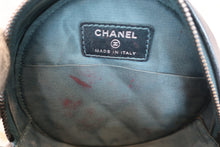 Load image into Gallery viewer, CHANEL Matelasse round chain shoulder bag Caviar skin Green/Rainbow hadware Shoulder bag 800050119
