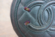 Load image into Gallery viewer, CHANEL Matelasse round chain shoulder bag Caviar skin Green/Rainbow hadware Shoulder bag 800050119

