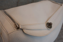 Load image into Gallery viewer, HERMES LINDY 34 Clemence leather White □O Engraving Shoulder bag 600080104
