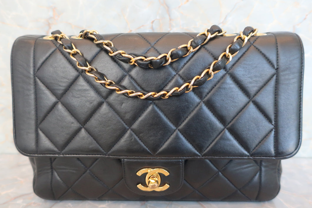 CHANEL Matelasse single flap chain shoulder bag Lambskin Black/Navy/Gold hadware Shoulder bag 600040134