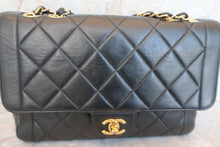 Load image into Gallery viewer, CHANEL Matelasse single flap chain shoulder bag Lambskin Black/Navy/Gold hadware Shoulder bag 600040134
