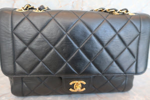 CHANEL Matelasse single flap chain shoulder bag Lambskin Black/Navy/Gold hadware Shoulder bag 600040134