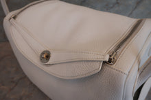 Load image into Gallery viewer, HERMES LINDY 34 Clemence leather White □O Engraving Shoulder bag 600080104
