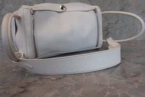 HERMES LINDY 34 Clemence leather White □O Engraving Shoulder bag 600080104