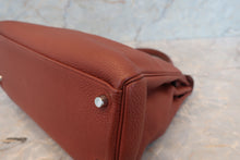将图片加载到图库查看器，HERMES KELLY 32 Clemence leather Sienne □M刻印 Hand bag 700100177
