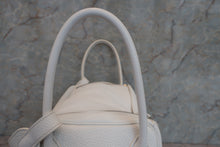 Load image into Gallery viewer, HERMES LINDY 34 Clemence leather White □O Engraving Shoulder bag 600080104
