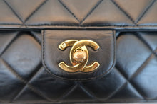 Load image into Gallery viewer, CHANEL Matelasse single flap chain shoulder bag Lambskin Black/Navy/Gold hadware Shoulder bag 600040134
