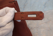 将图片加载到图库查看器，HERMES KELLY 32 Clemence leather Sienne □M刻印 Hand bag 700100177
