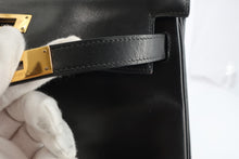 画像をギャラリービューアに読み込む, HERMES／エルメス ケリー28 ボックスカーフ ブラック 〇U刻印 ショルダーバッグ 800100021
