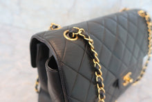 Load image into Gallery viewer, CHANEL Matelasse Double Face chain shoulder bag Lambskin Black/Gold hadware Shoulder bag 600070067
