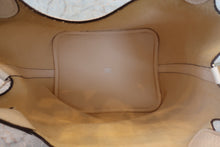 Load image into Gallery viewer, HERMES／エルメス ピコタンロックＭＭ トリヨンクレマンス ナタ Y刻印 ハンドバッグ 700120085
