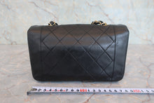 将图片加载到图库查看器，CHANEL/香奈儿 迷你CF 链条包 羊皮 Black/Gold hadware(黑色/金色金属) 肩背包 800050064
