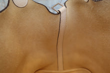 Load image into Gallery viewer, HERMES／エルメス ピコタンロックＭＭ トリヨンクレマンス ナタ Y刻印 ハンドバッグ 700120085
