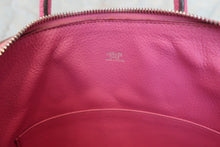 Load image into Gallery viewer, HERMES／BOLIDE 1923 Chevre myzore goatskim Fuschia pink □J Engraving Hand bag 700100240
