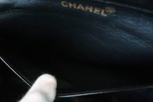 Load image into Gallery viewer, CHANEL Matelasse Double Face chain shoulder bag Lambskin Black/Gold hadware Shoulder bag 600070067
