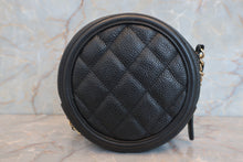 Load image into Gallery viewer, CHANEL Matelasse round chain shoulder bag Caviar skin Black/Gold hadware Shoulder bag 600090229
