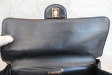 Load image into Gallery viewer, CHANEL Matelasse Double Face chain shoulder bag Lambskin Black/Gold hadware Shoulder bag 600070067
