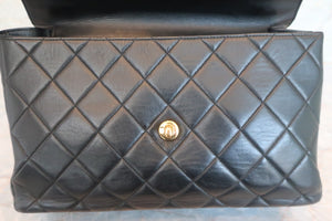 CHANEL Matelasse Double Face chain shoulder bag Lambskin Black/Gold hadware Shoulder bag 600070067