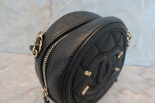 Load image into Gallery viewer, CHANEL Matelasse round chain shoulder bag Caviar skin Black/Gold hadware Shoulder bag 600090229
