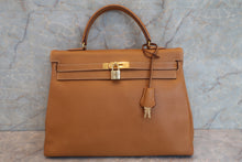 Load image into Gallery viewer, HERMES KELLY 35 Ardennes leather Natural 〇Y Engraving Hand bag 600080130
