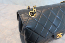 Load image into Gallery viewer, CHANEL Matelasse Double Face shoulder bag Lambskin Black/Gold hadware Shoulder bag 800030197
