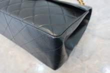 Load image into Gallery viewer, CHANEL Matelasse Double Face shoulder bag Lambskin Black/Gold hadware Shoulder bag 800030197
