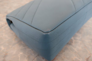CHANEL/シャネル バイアスステッチチェーンショルダーバッグ キャビアスキン ライトブルー/ゴールド金具 ショルダーバッグ 700090178