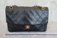 Load image into Gallery viewer, CHANEL Matelasse chain shoulder bag Lambskin Black/Gold hadware Shoulder bag 800050091
